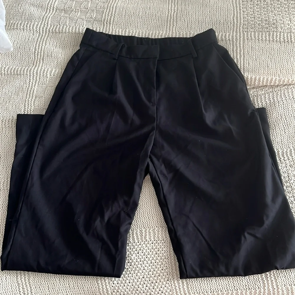 Black pants - Picture 1 of 4